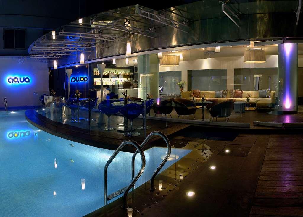 The Park Kolkata Hotell Fasiliteter bilde Aqua Club