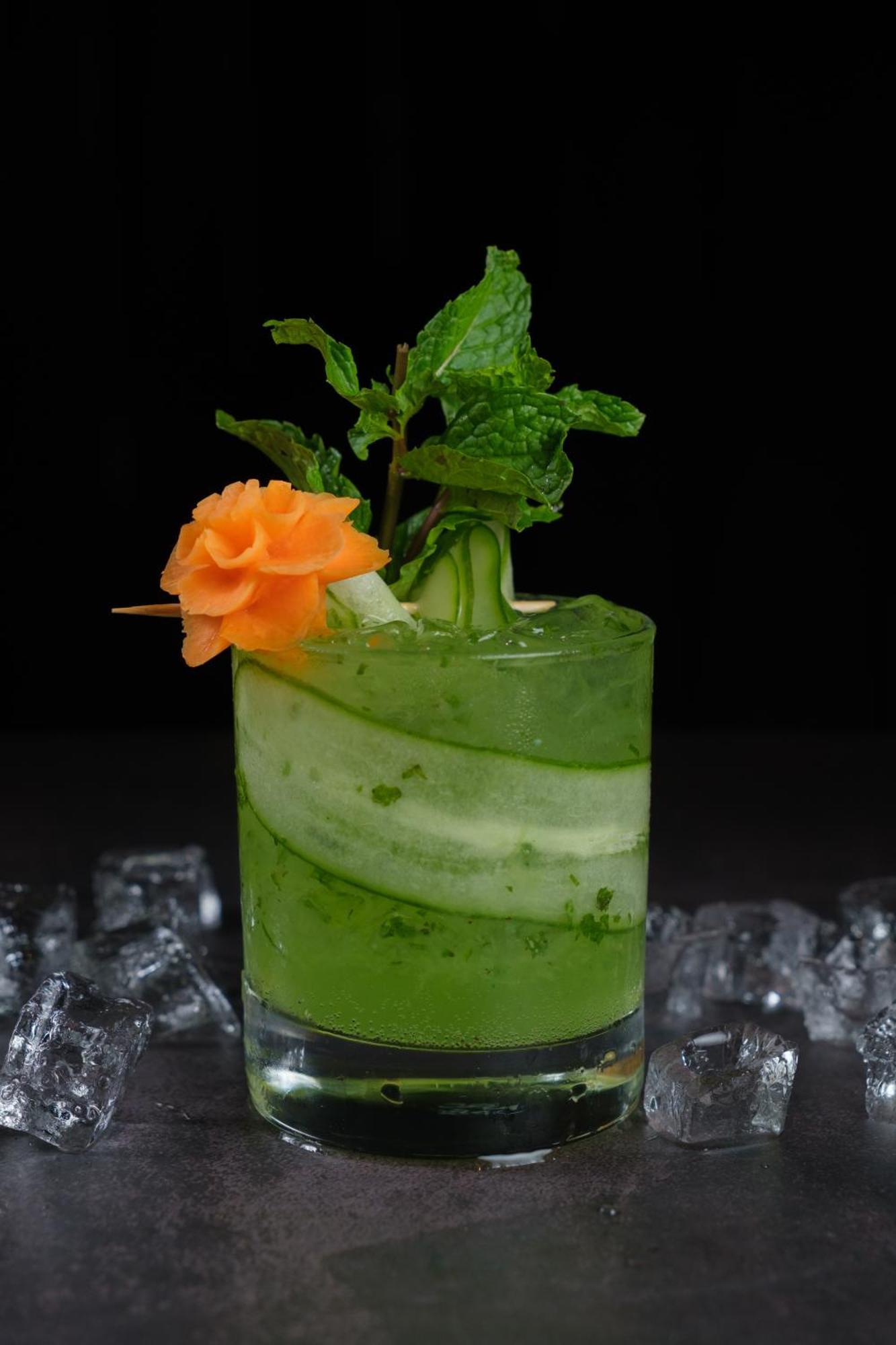 The Park Kolkata Hotell Eksteriør bilde A cucumber cooler
